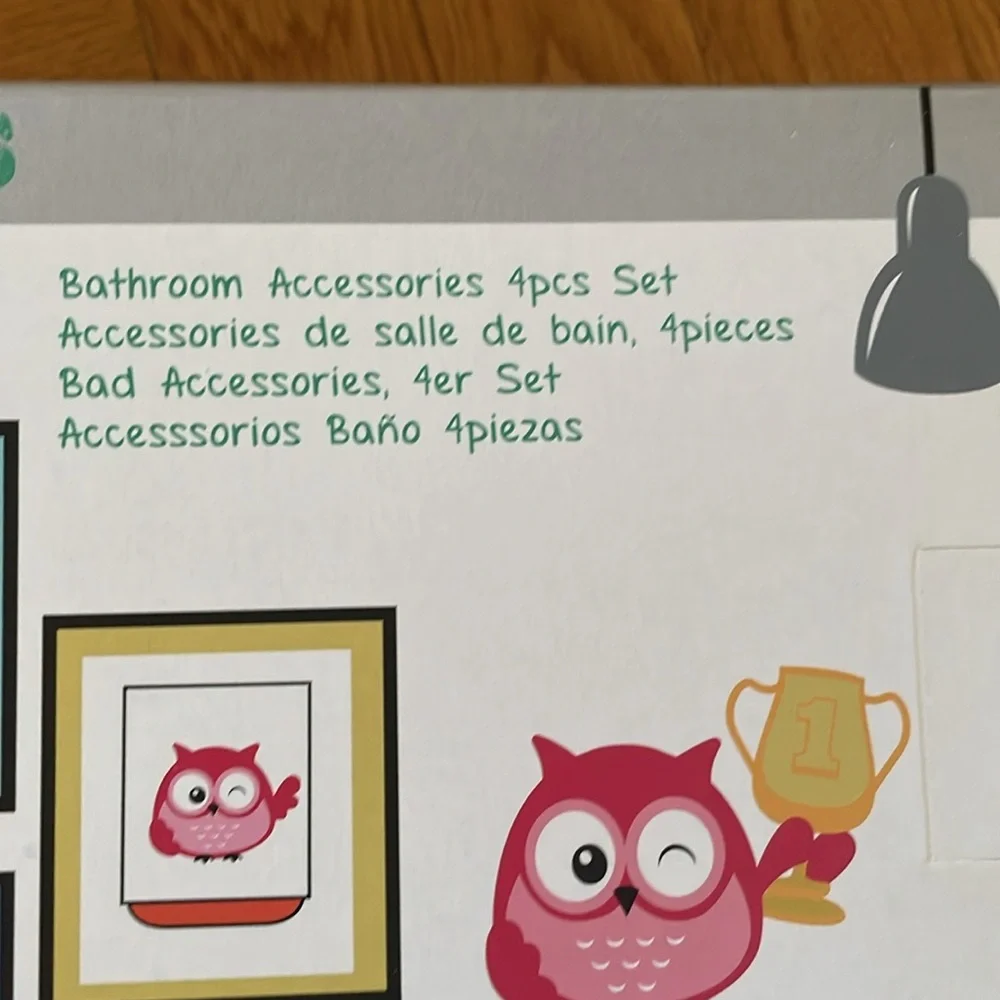 Owlish Owls Bathroom Accessories 4 Piece Set NEW